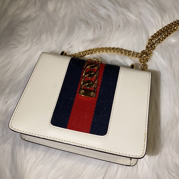 Gucci White mini Sylvie shoulder bag - Picture 2 of 7